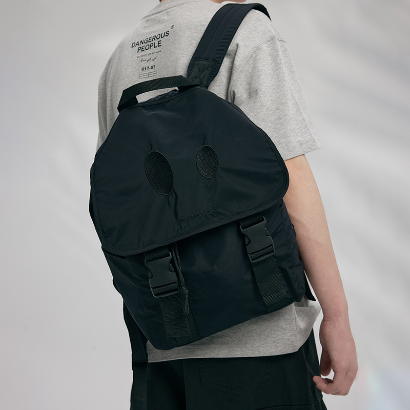 Рюкзак унисекс DANGEROUSPEOPLE Regular черный/хаки