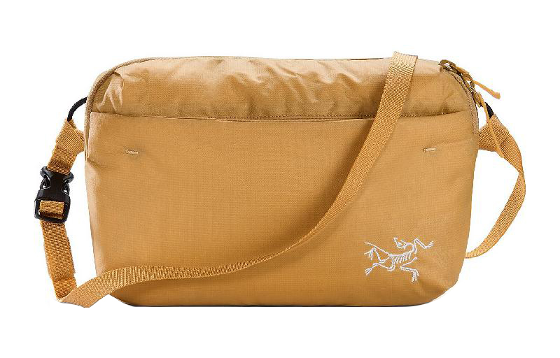 Сумка унисекс Arcteryx X000006169-RETREAT коричневая