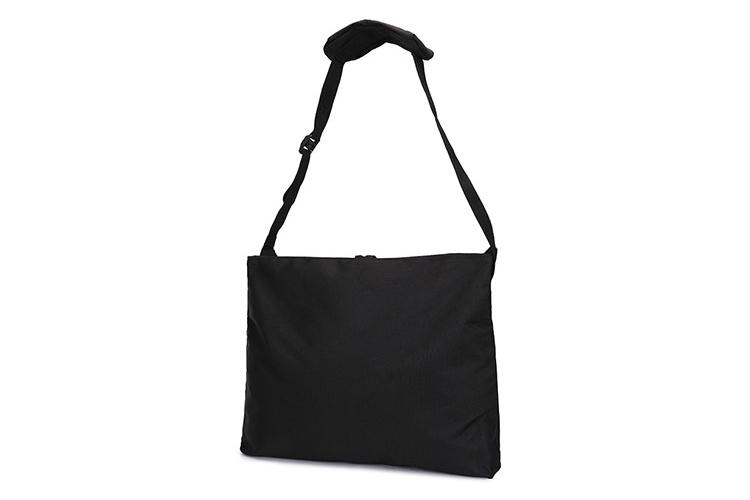 Сумка унисекс Jordan JD2143008GS-001 черная