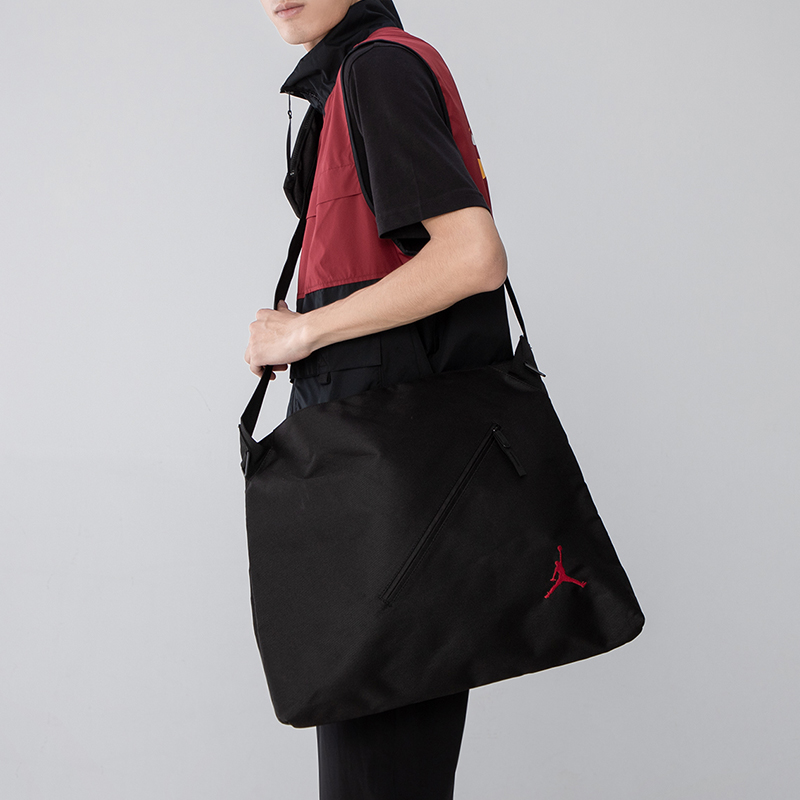 Сумка унисекс Jordan JD2143008GS-001 черная