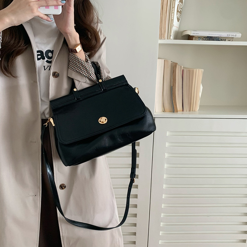 Сумка женская NOMK MK23119-10 черная/коричневая