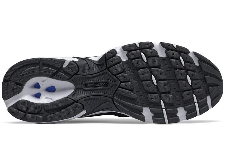 Кроссовки унисекс New Balance 530v2 черно-белые, 38 EU